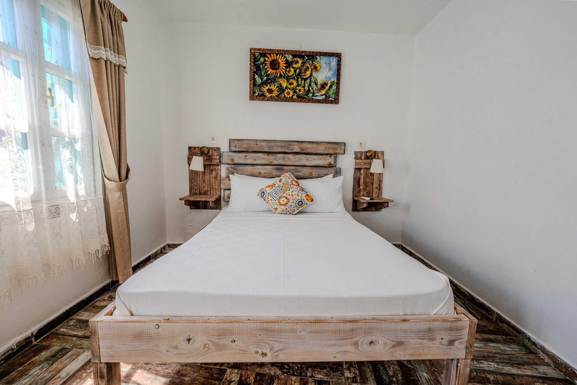 Family Street Room
